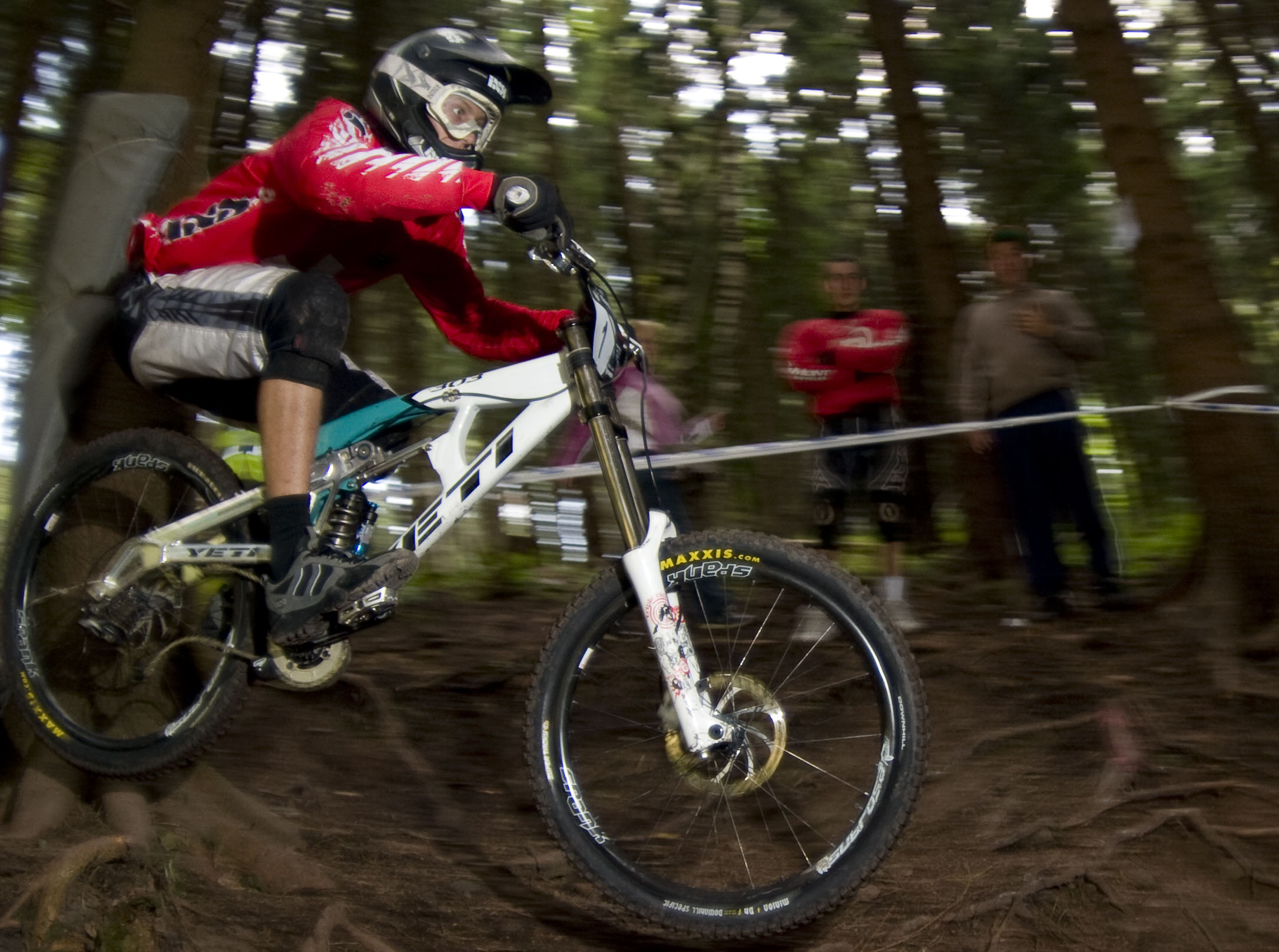Nick Beer scores another win at the iXS European Downhill Cup
